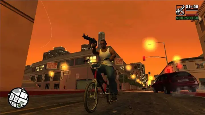 Personagem CJ de GTA San Andreas caminhando pelas ruas de Los Santos